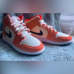 Air Jordan 1 Mid size 5 Youth